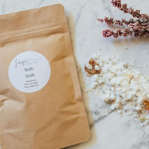 natural kraft sachet of natural aromatherapy bath soak made in a Sage Cosmetic Coaching Workshop
