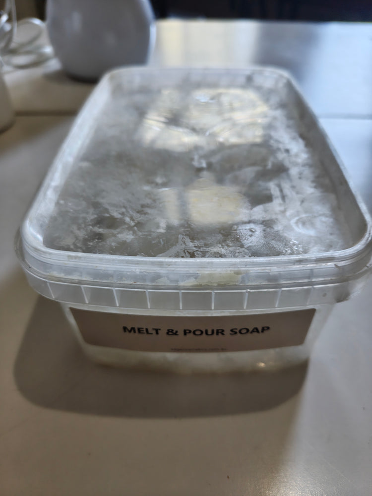 Melt and Pour Soap 200g